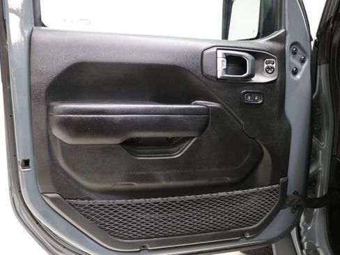 Used 2024 Jeep Wrangler Unlimited AWD/4WD image 19