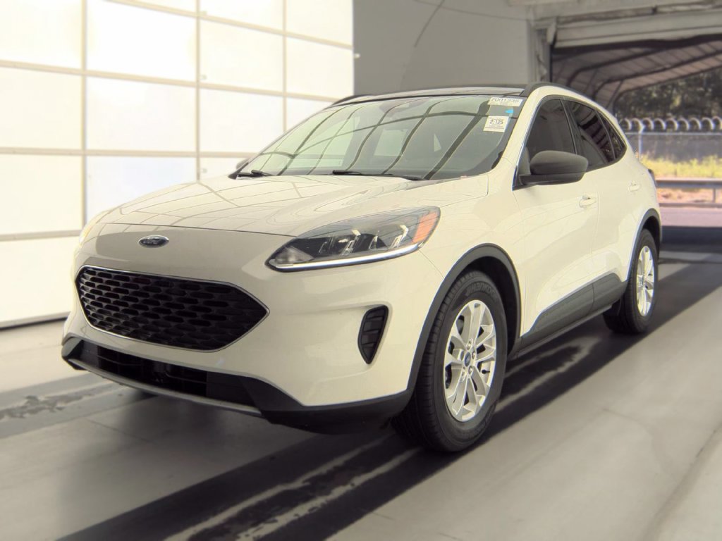 Used 2022 Ford Escape SE w/ Convenience Package FWD image 2