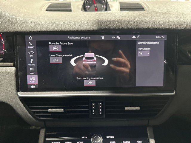 Used 2021 Porsche Cayenne AWD/4WD image 70