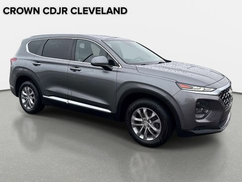 Used 2019 Hyundai Santa Fe SE FWD image 2