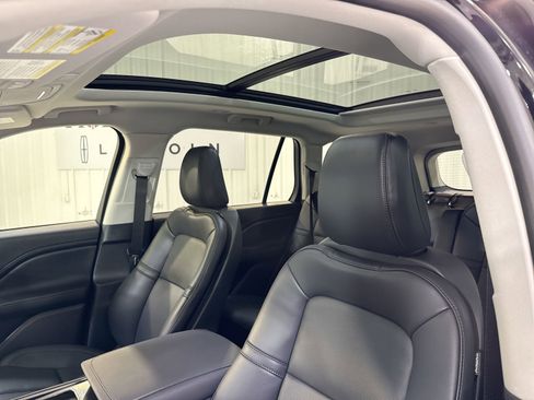 New 2026 Lincoln Aviator 2WD image 24