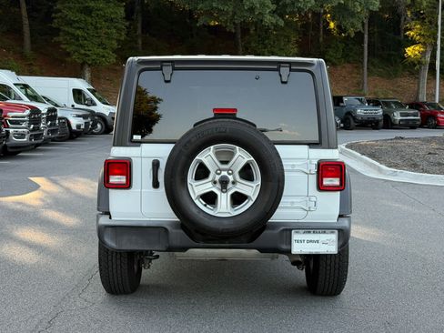 Used 2021 Jeep Wrangler Unlimited Sport AWD/4WD image 4