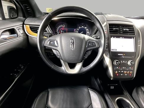 Used 2016 Lincoln MKC Select w/ Select Plus Package FWD image 5
