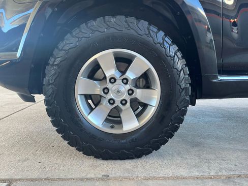 Used 2013 Toyota 4Runner Limited image 34