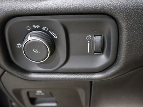 Used 2024 RAM 1500 Laramie image 30