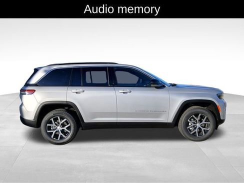 New 2025 Jeep Grand Cherokee Limited w/ Luxury Tech Group II AWD/4WD image 6