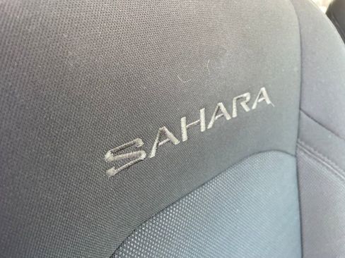Used 2021 Jeep Wrangler Unlimited Sahara AWD/4WD image 29