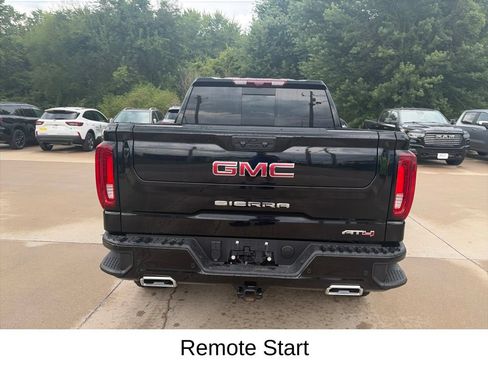 Used 2025 GMC Sierra 1500 AT4 w/ AT4 Premium Package AWD/4WD image 9