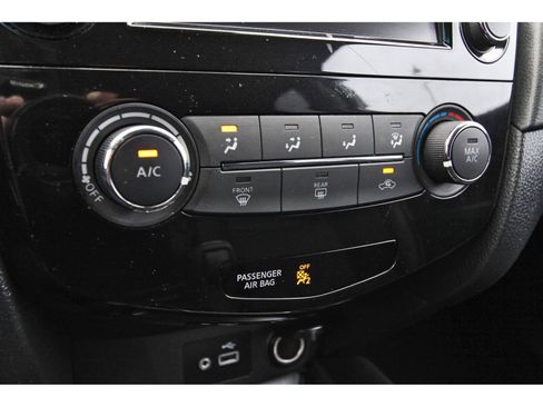 Used 2019 Nissan Rogue S AWD/4WD image 27