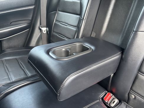 Used 2018 Honda CR-V Touring image 38