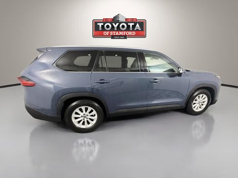 Certified 2025 Toyota Grand Highlander FWD image 8