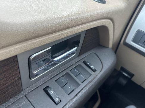 Used 2014 Ford F150 Lariat w/ Lariat Chrome Package image 15