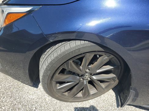 Used 2023 Toyota Corolla SE w/ SE Premium Package FWD image 5