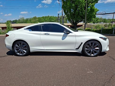 Certified 2022 INFINITI Q60 Red Sport 400 w/ Carbon Fiber Package AWD/4WD image 7