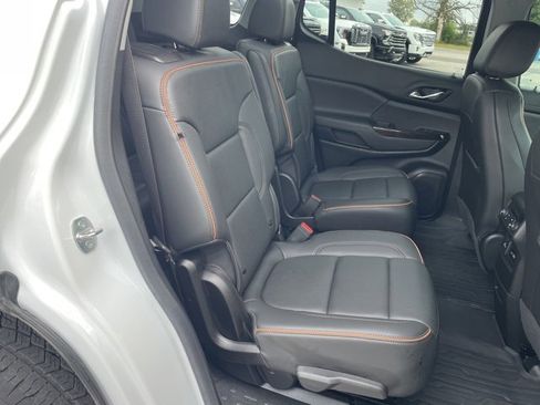 Used 2023 GMC Acadia AT4 w/ Technology Package image 18