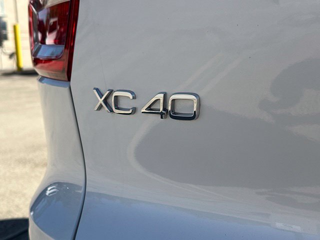 Certified 2024 Volvo XC40 B5 Core AWD/4WD image 35