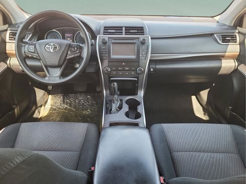 Used 2016 Toyota Camry LE image 23