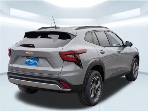 New 2026 Chevrolet Trax LT w/ Driver Confidence Package image 6