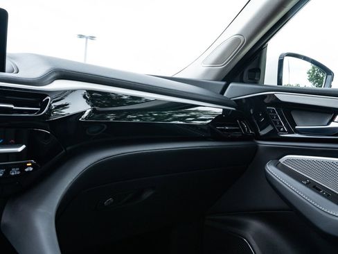 Certified 2023 Acura MDX SH-AWD w/ Technology Package image 41