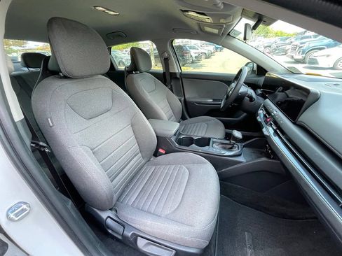 Used 2025 Kia K4 EX FWD image 30