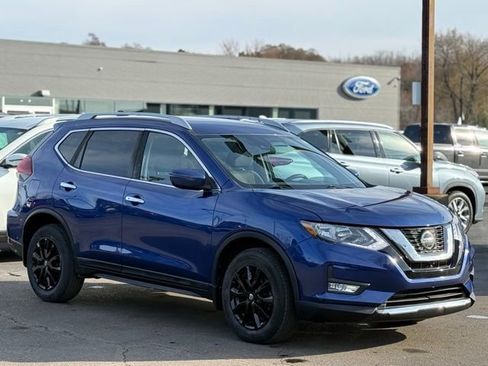 Used 2019 Nissan Rogue S image 34