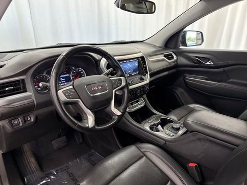 Used 2023 GMC Acadia SLT image 11