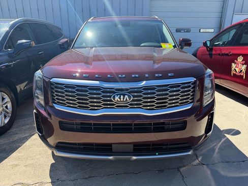 Used 2021 Kia Telluride EX image 3