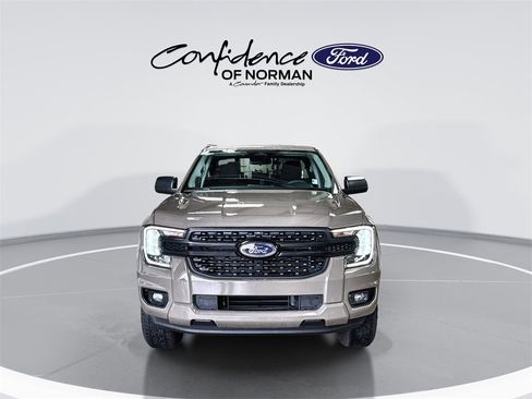 Used 2025 Ford Ranger XL image 2