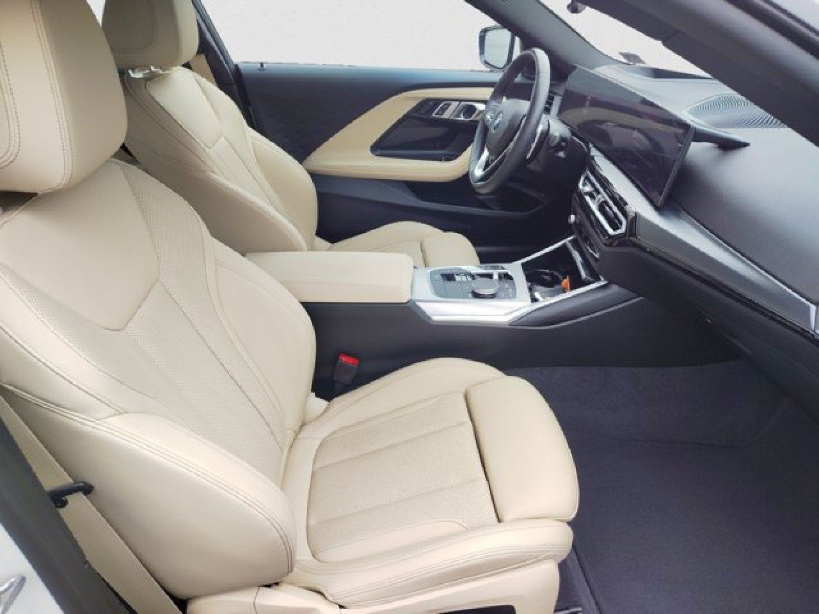 Used 2023 BMW 230i xDrive Coupe w/ Premium Package AWD/4WD image 21