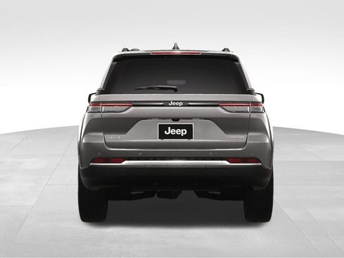 New 2025 Jeep Grand Cherokee Laredo X image 11