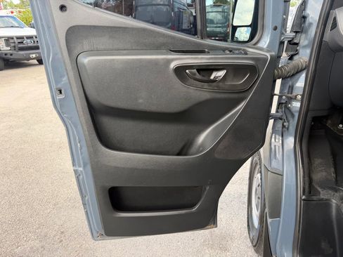 Used 2019 Mercedes-Benz Sprinter 170 image 11