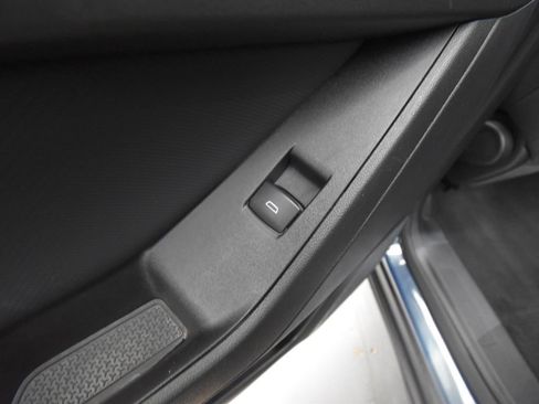 Used 2025 Chevrolet Equinox LT image 10