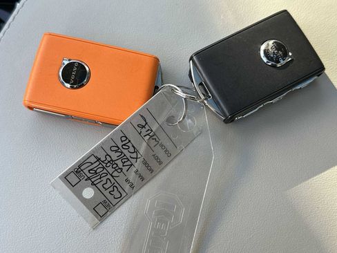 Used 2025 Volvo XC90 B6 Plus w/ Protection Package Premier image 27