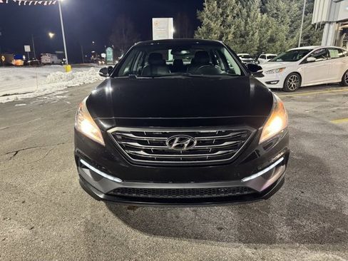 Used 2016 Hyundai Sonata Sport w/ Option Group 02 image 2
