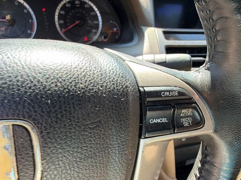 Used 2010 Honda Accord EX-L image 17