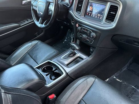 Used 2022 Dodge Charger SXT w/ Leather Interior Group RWD image 16