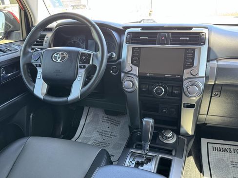 Used 2020 Toyota 4Runner SR5 Premium w/ Moonroof Package AWD/4WD image 19
