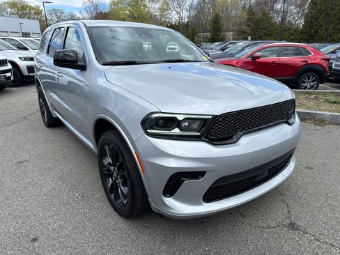 Used 2024 Dodge Durango SXT w/ SXT Blacktop Group AWD/4WD image 8