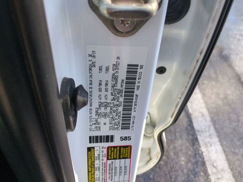 Certified 2020 Toyota Tacoma TRD Off-Road image 32