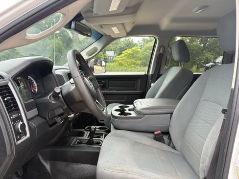 Used 2018 RAM 2500 Tradesman w/ Chrome Appearance Group AWD/4WD image 9