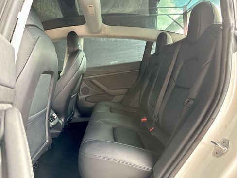 Used 2022 Tesla Model 3 image 20