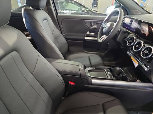 New 2026 Mercedes-Benz GLA 250 image 10