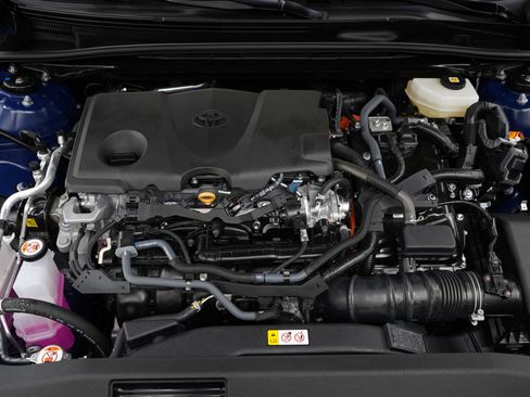 Used 2025 Toyota Camry SE w/ Multimedia Upgrade Package AWD/4WD image 28