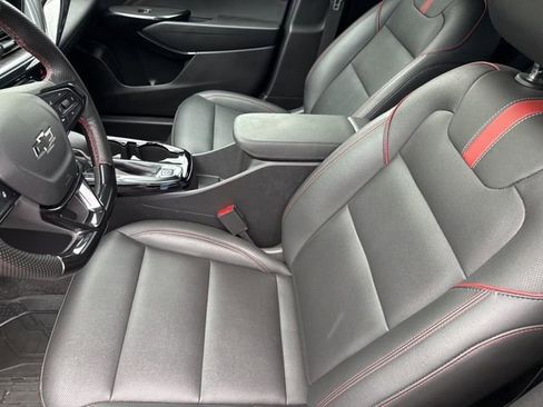 Used 2024 Chevrolet Trax RS w/ Sunroof Package FWD image 14