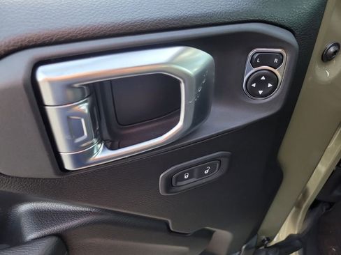 New 2026 Jeep Wrangler Rubicon image 15