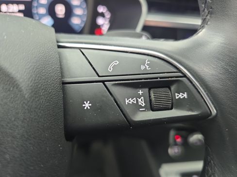 Used 2023 Audi Q3 2.0T Premium w/ Convenience Package image 18