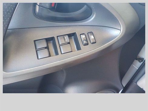 Used 2011 Toyota RAV4 4WD w/ Base L4 Extra Value Pkg image 20