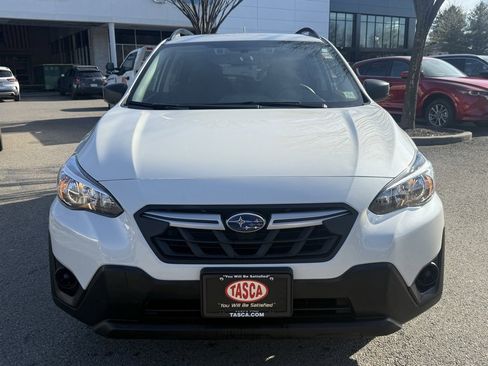 Used 2023 Subaru Crosstrek 2.0i image 3