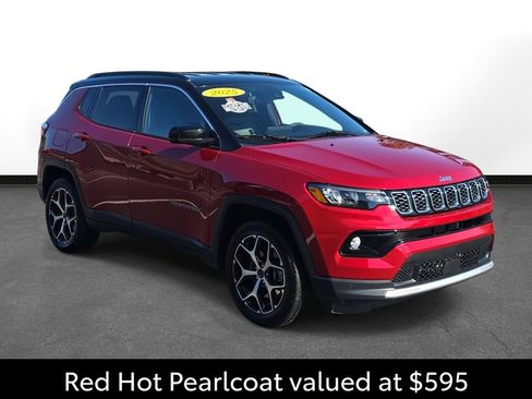 Used 2025 Jeep Compass Limited AWD/4WD image 3