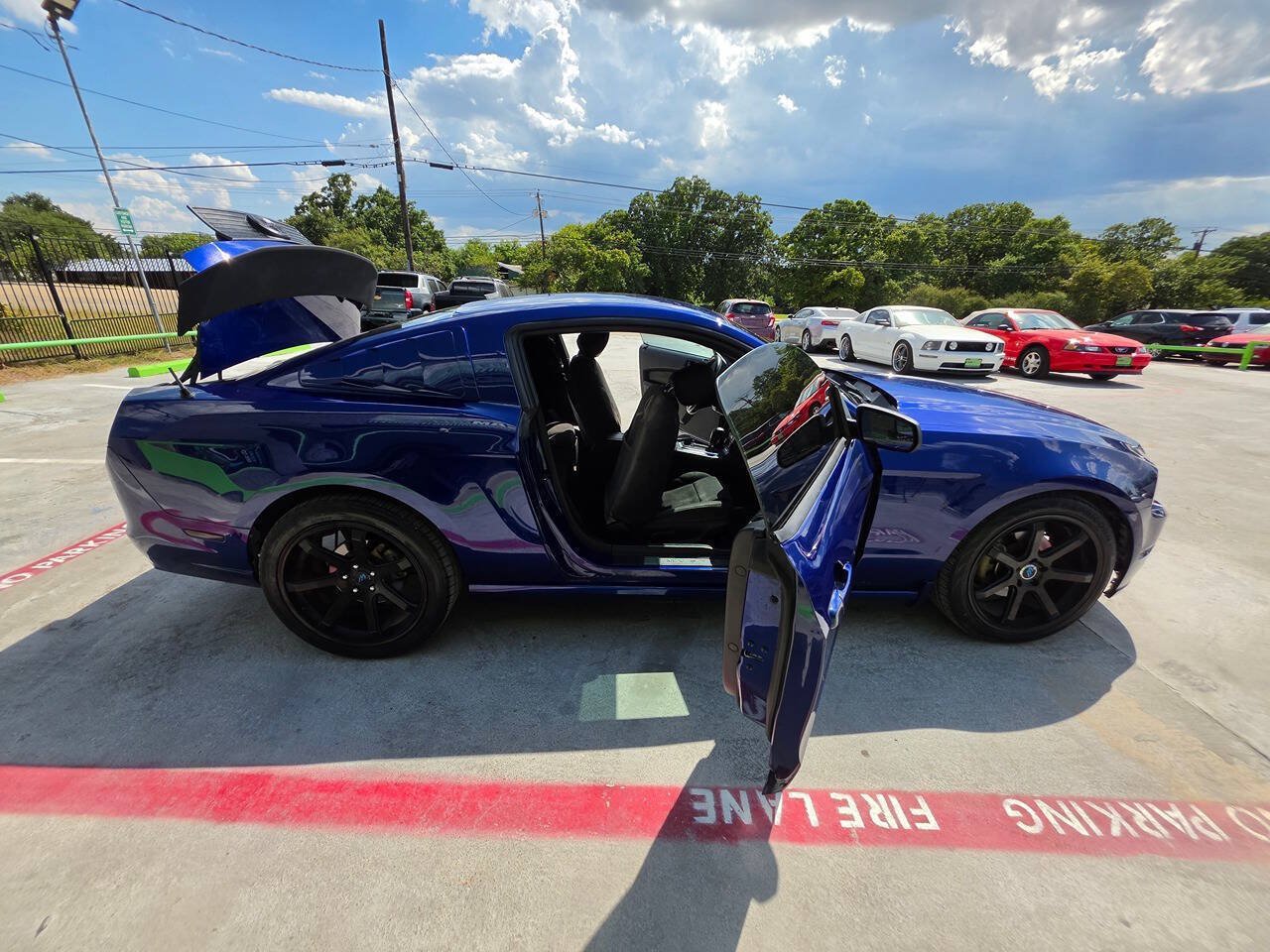 Used 2013 Ford Mustang Coupe RWD image 30